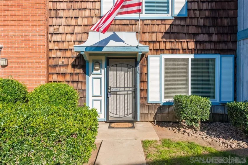 310 Sun Court photo 1