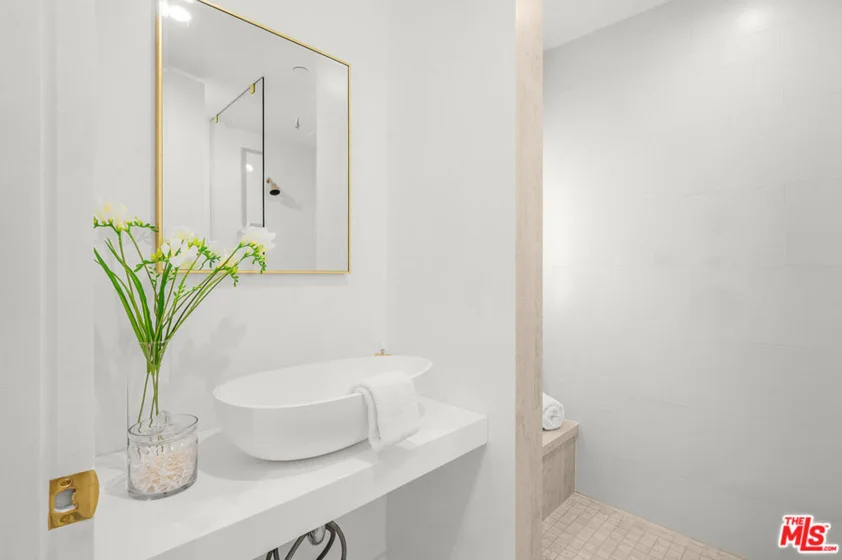 10601 Wilshire Boulevard #504 photo 26