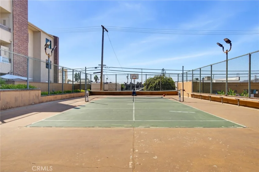 460 Oak Street #215 photo 25