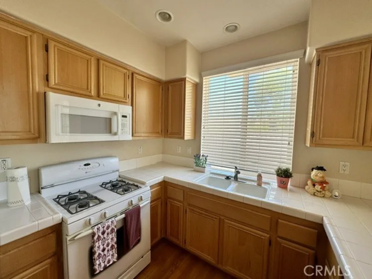 41672 Cape Ridge Avenue #1 photo 16