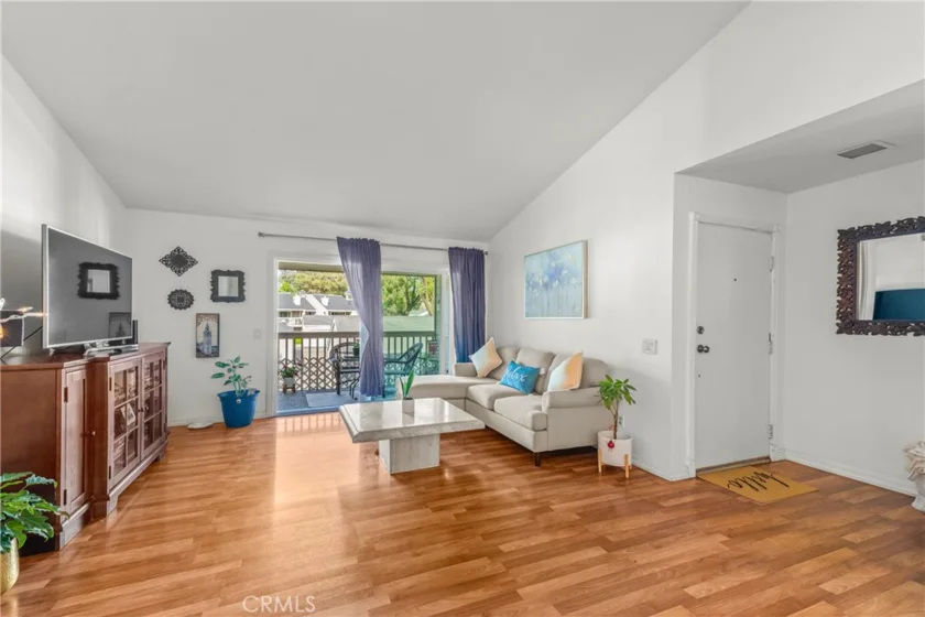 6210 Hartford Road #201 photo 2