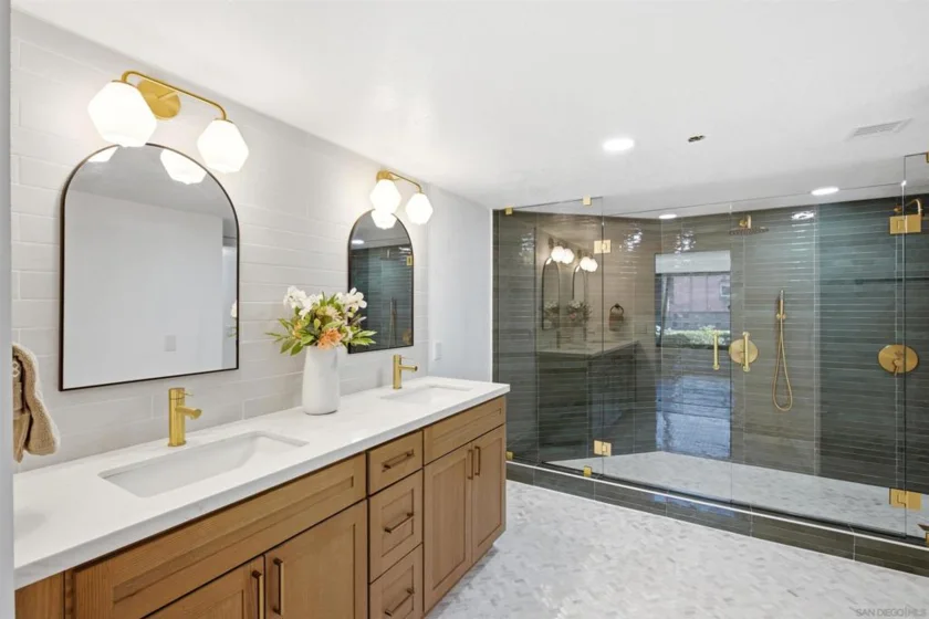 230 W Laurel #204 photo 18