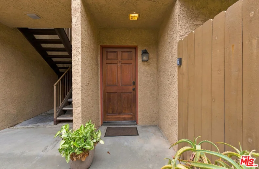 11918 Avon Way #102 photo 5