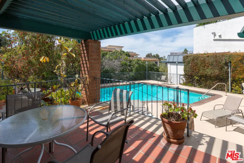 5651 Windsor Way #101 photo 19