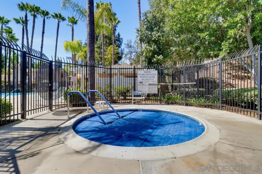 8391 Suntree Place photo 31