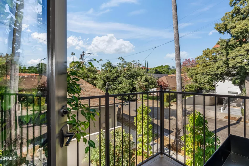 139 S Oak Knoll Avenue #402 photo 14