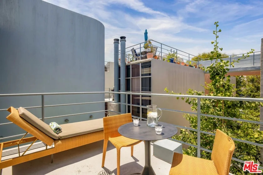 2433 28th Street #B photo 7