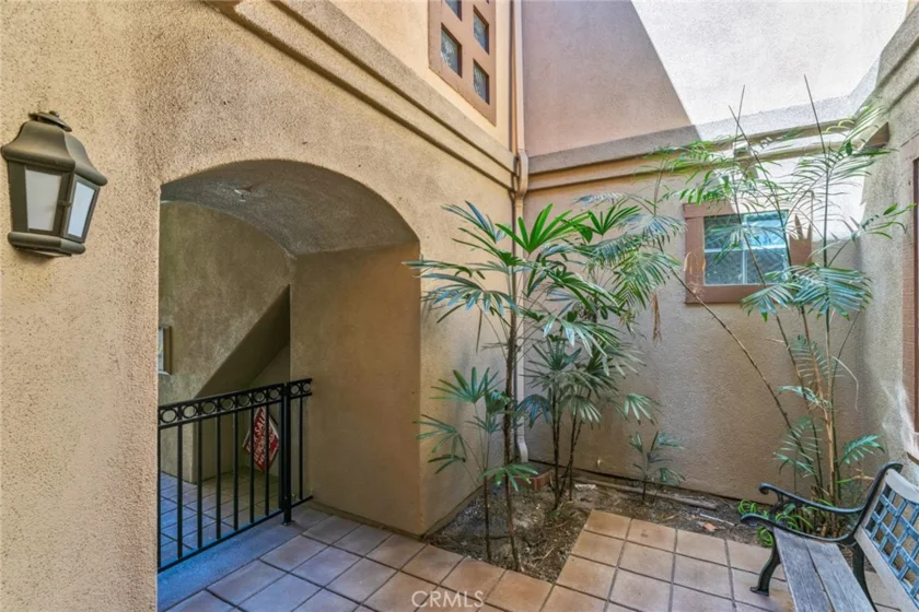 2645 Dunstan photo 4