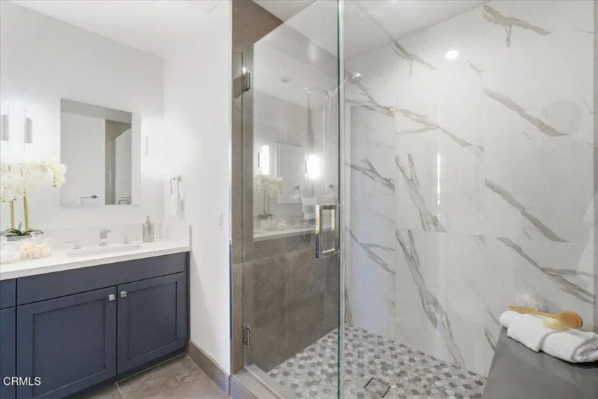 125 Hurlbut Street #205 photo 9