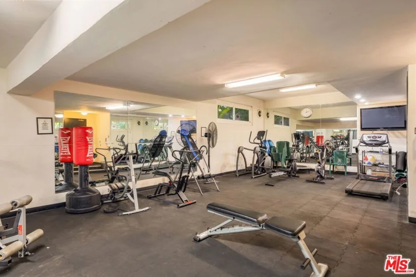 1203 N Sweetzer Avenue #305 photo 23