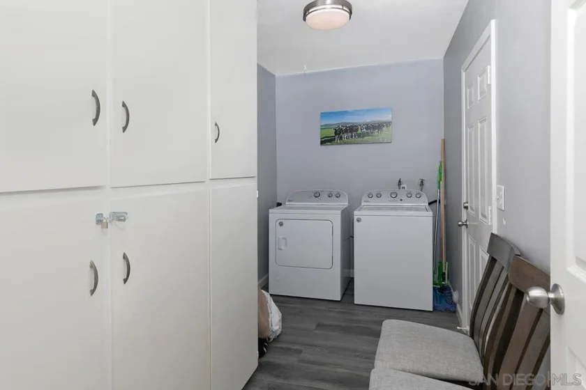 24567 Adams Avenue photo 18