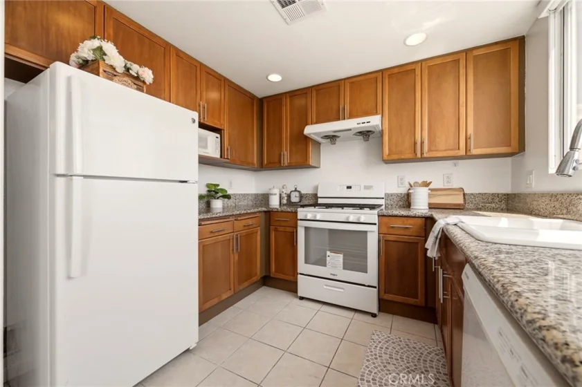 580 W Main Street #302 photo 15