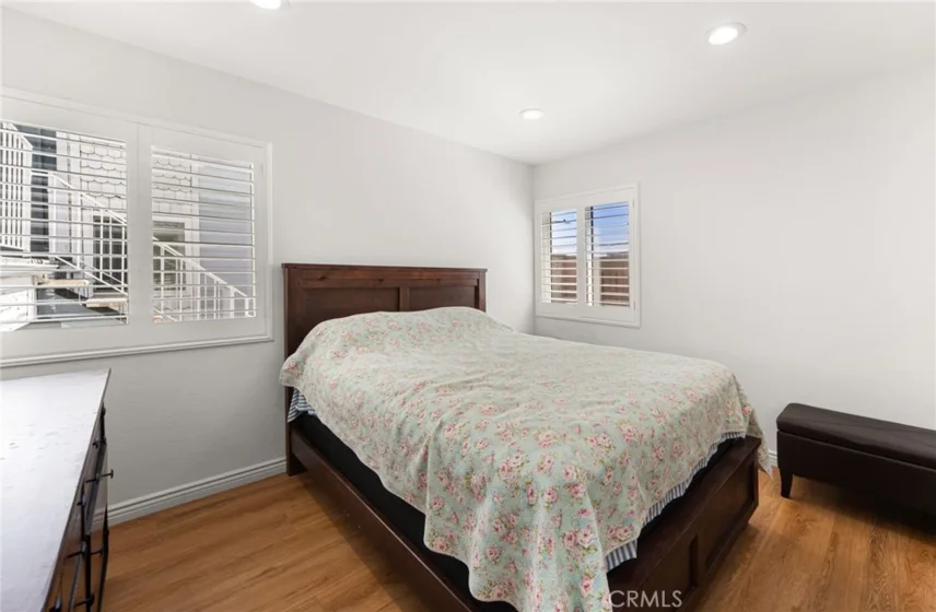 1121 E Wilson #12 photo 15