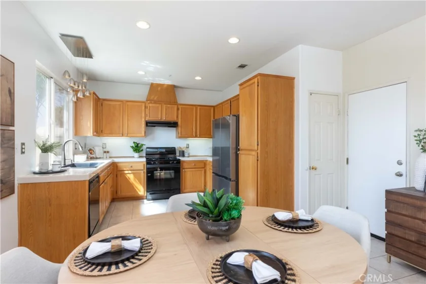 35 Juniper Court photo 12