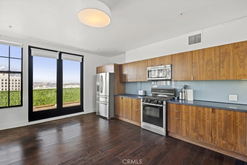 746 S Los Angeles Street #1201 photo 36