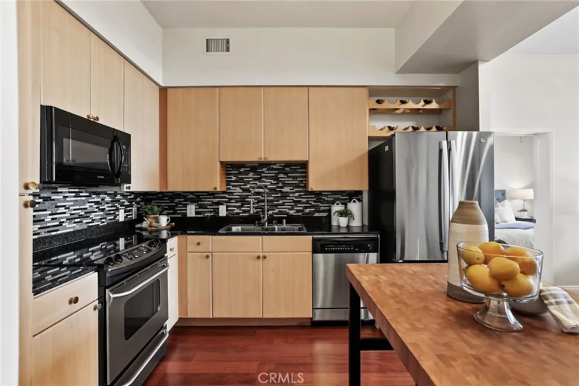 388 E Ocean Boulevard #305 photo 13