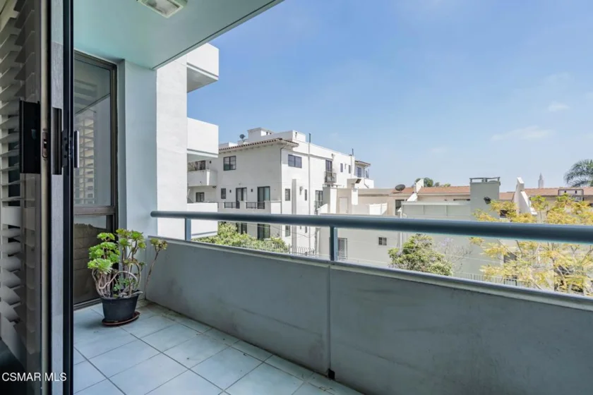 10660 Wilshire Boulevard #410 photo 67