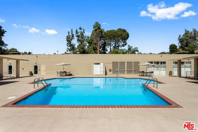 4455 Los Feliz Boulevard #1105 photo 9