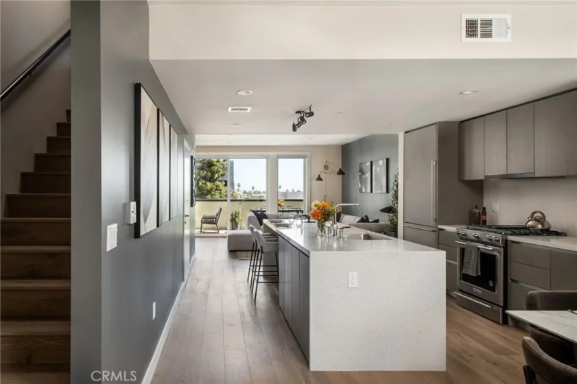380 Cordova Street #505 photo 2
