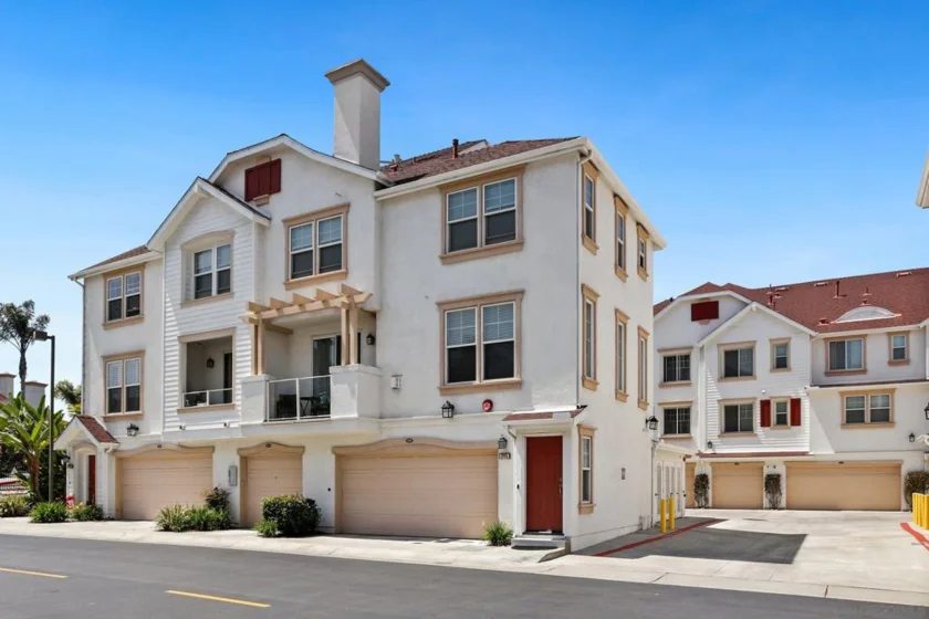 805 Harbor Cliff Way #208 photo 1