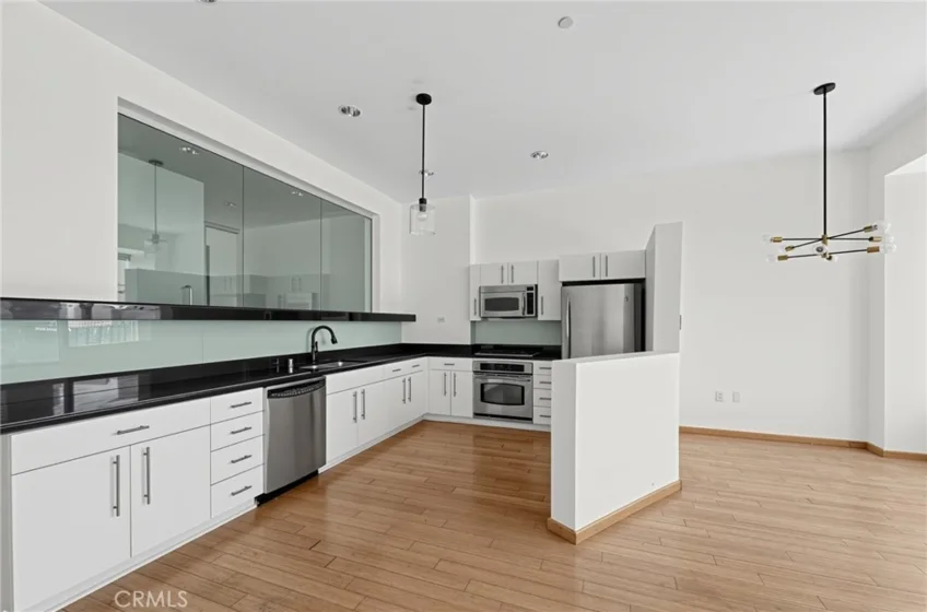 1100 Wilshire Boulevard #2207 photo 18