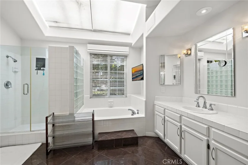 24535 Santa Clara photo 24