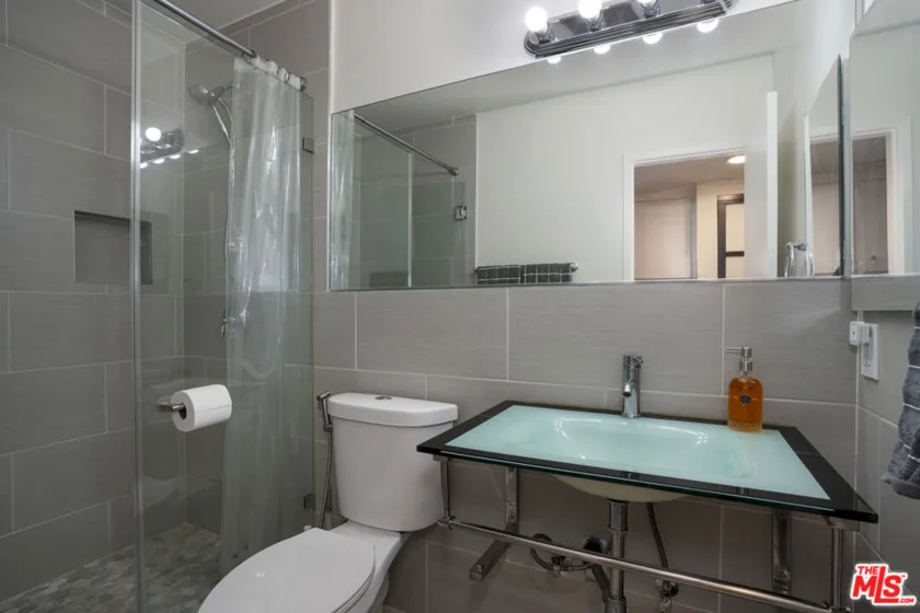 5845 Doverwood Drive #213 photo 6