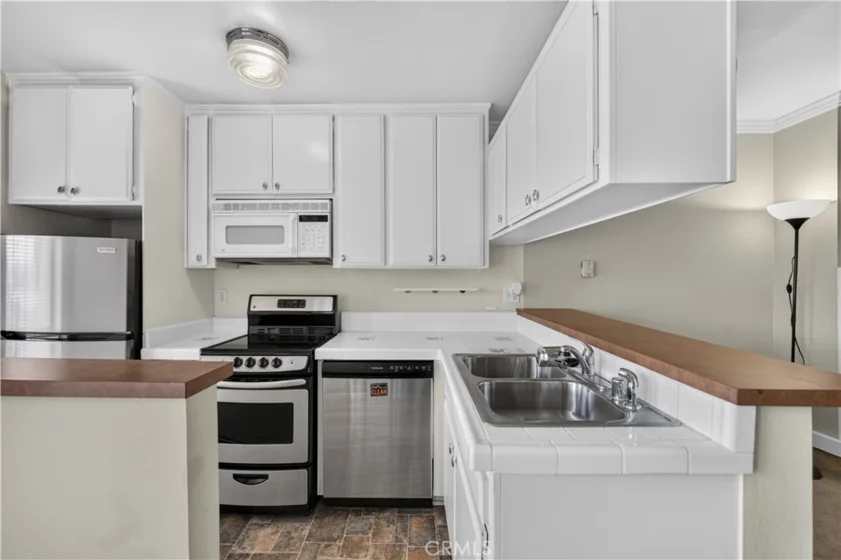 6151 Orange Street #320 photo 4