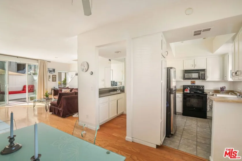 4242 Stansbury Avenue #116 photo 8