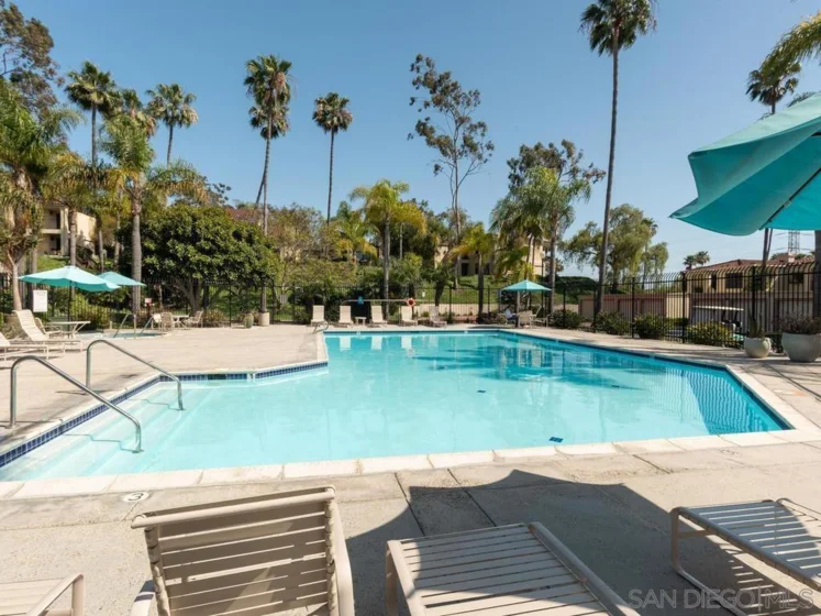 7301 Calle De Fuentes photo 35