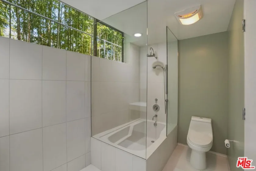 825 N Kings Road #1 photo 19
