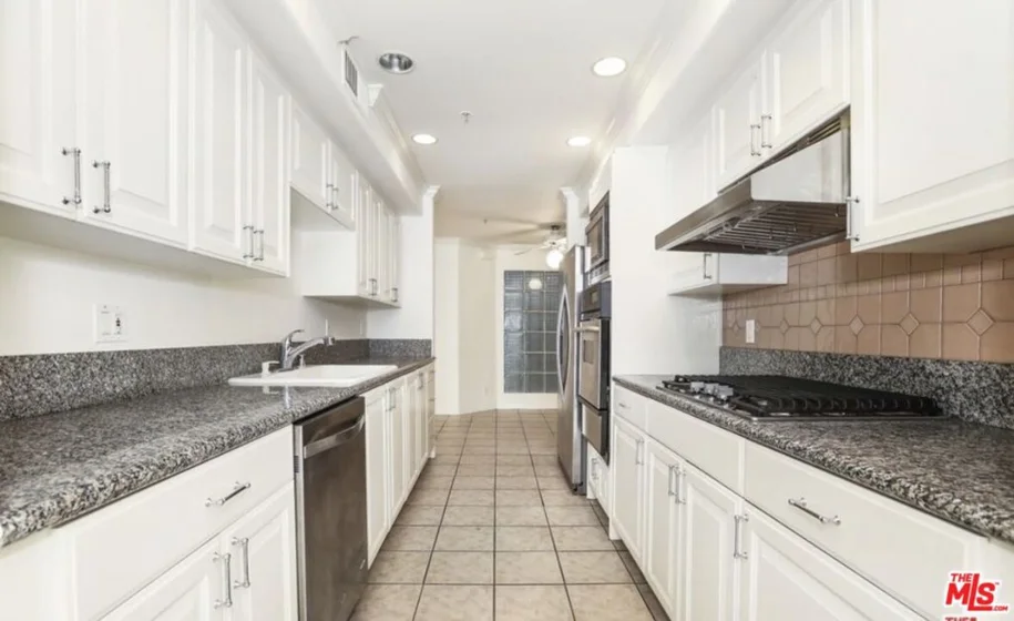 1817 Selby Avenue #102 photo 16