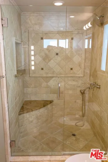 17097 Palisades Circle photo 25