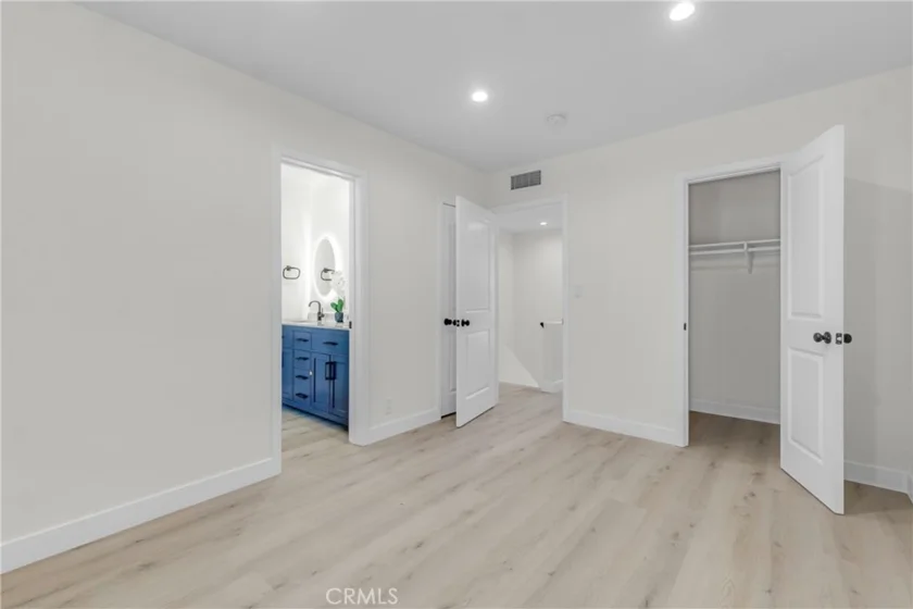5435 Yarmouth Avenue #9 photo 20