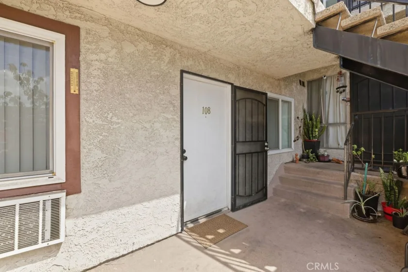 8800 Cedros Avenue #108 photo 3