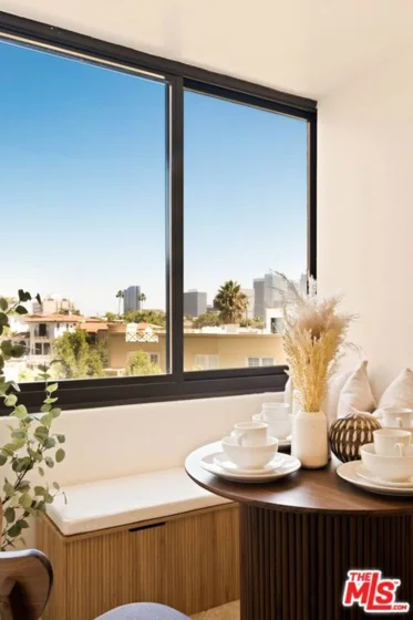 10560 Wilshire Boulevard #404 photo 23
