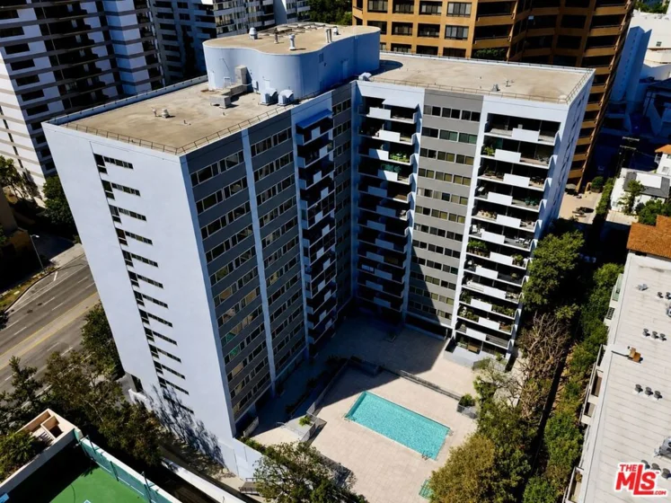 10450 Wilshire Boulevard #10J photo 46