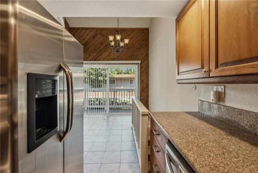 23821 Hillhurst #38 photo 11