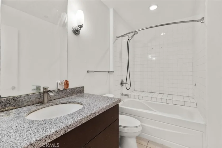 1100 Wilshire Boulevard #1812 photo 27