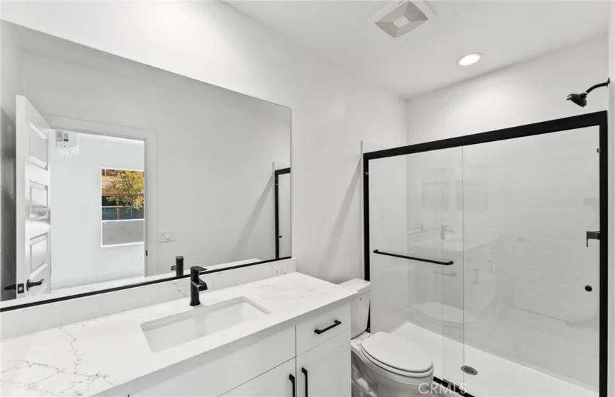 107 Sorrel Court photo 4