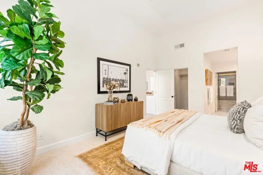 390 S Sepulveda Boulevard #409 photo 14