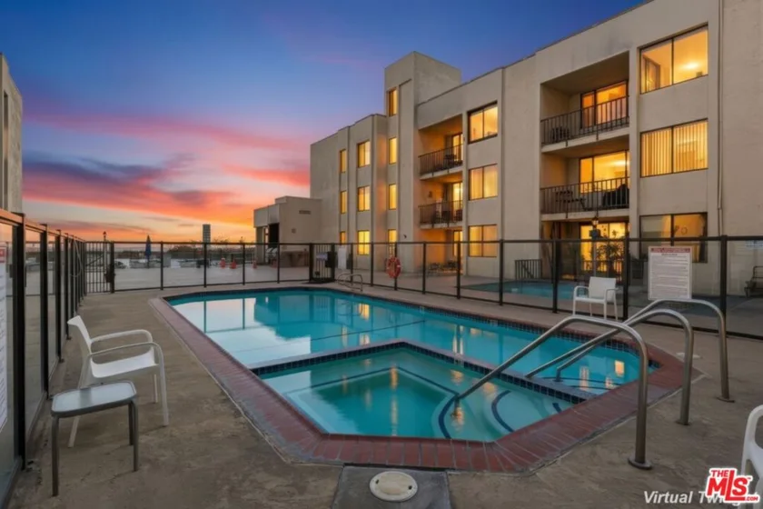 1140 E Ocean Boulevard #220 photo 51