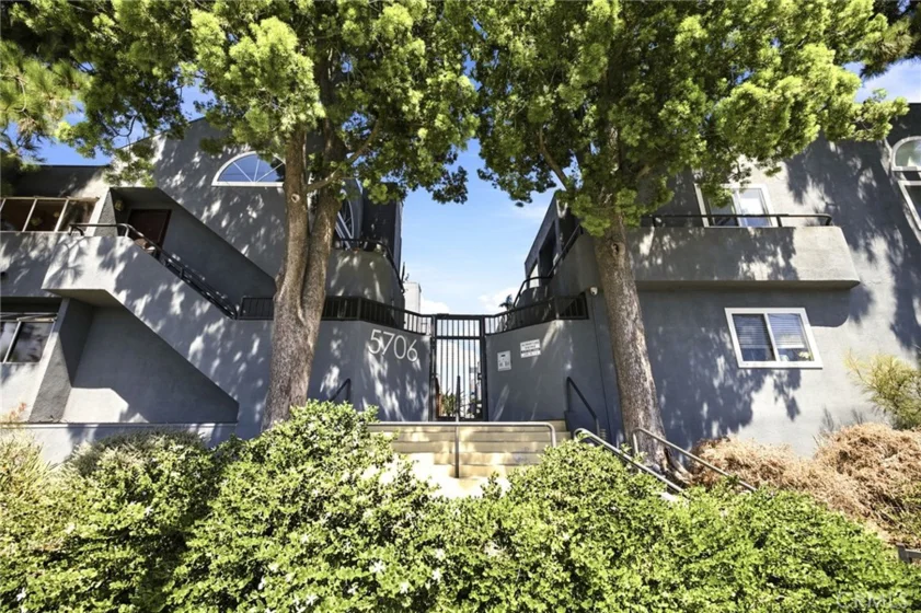 5706 Fair Avenue #104 photo 16