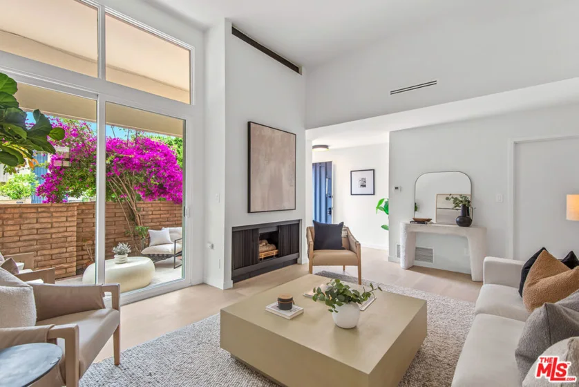 4715 La Villa Marina #B photo 1