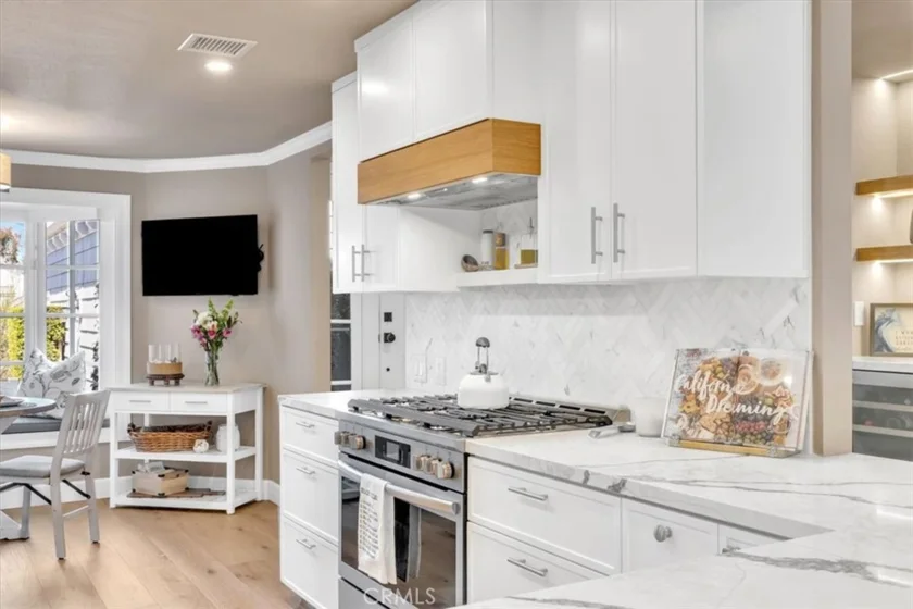 33976 Cape Cove photo 1