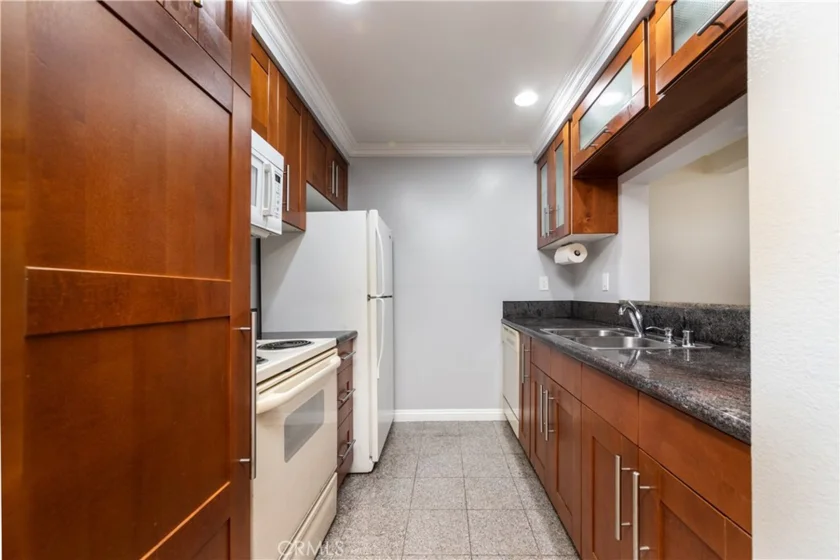 5334 Lindley Avenue #126 photo 9