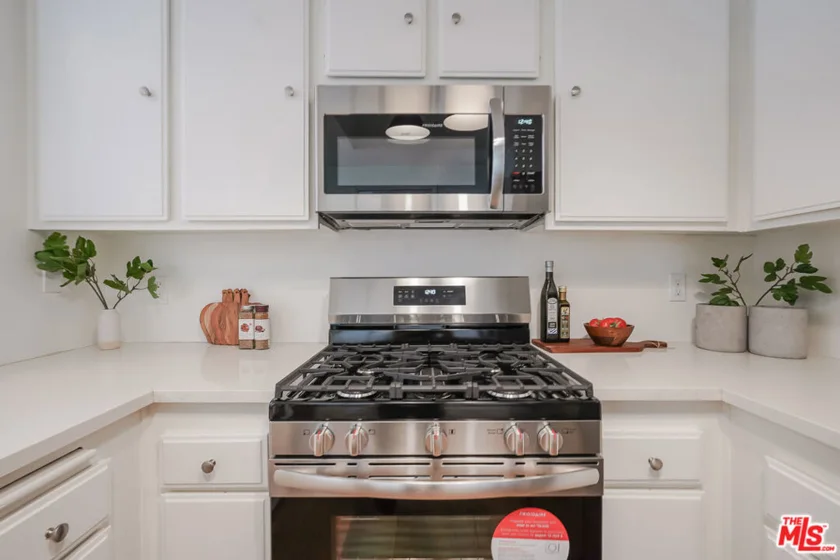 1655 Greenfield Avenue #3 photo 6