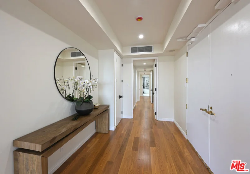 10601 Wilshire Boulevard #1404 photo 28