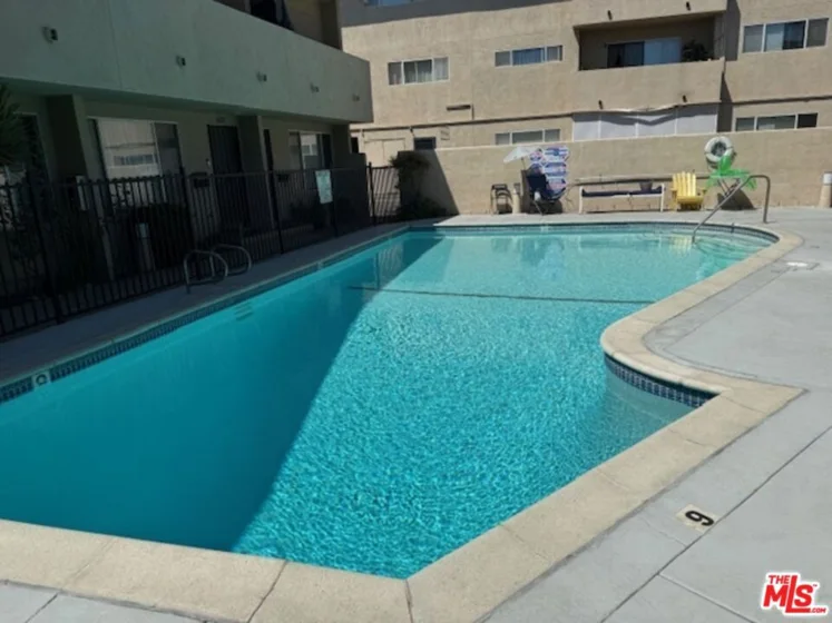6342 Morse Avenue #205 photo 21
