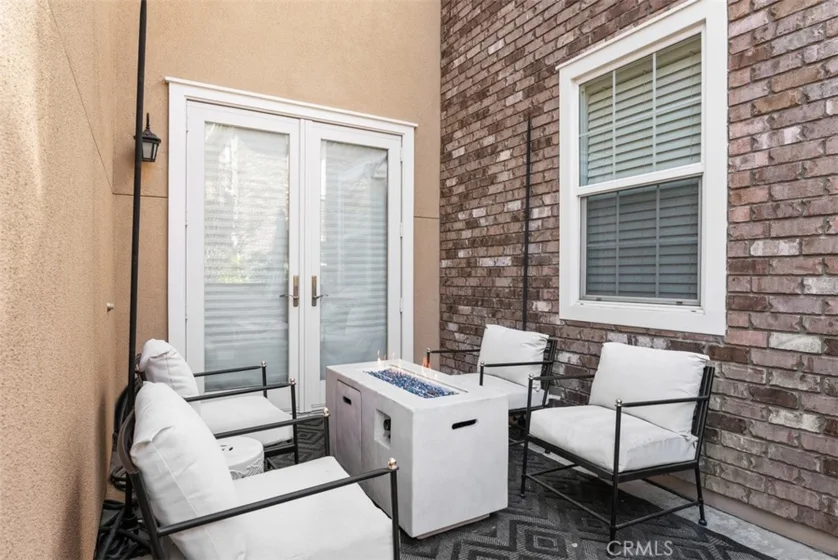 1487 Montgomery photo 7
